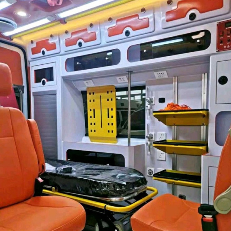 历下长途救护车护送病人租赁价格